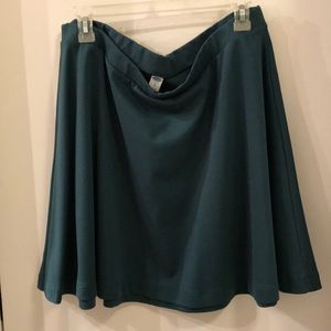 Stretchy greenish blue skirt